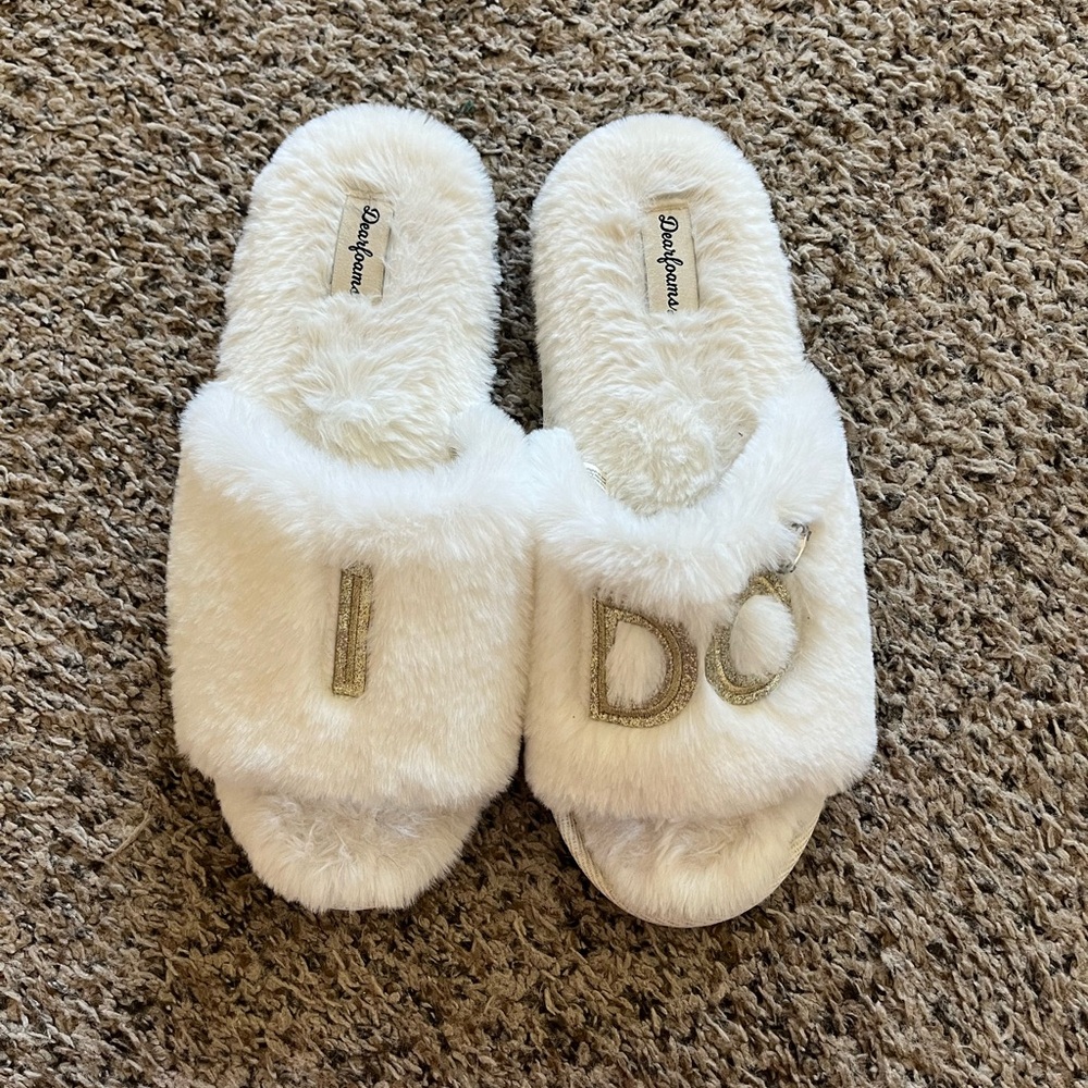 “I Do” slippers for bride, size large, US 9-10